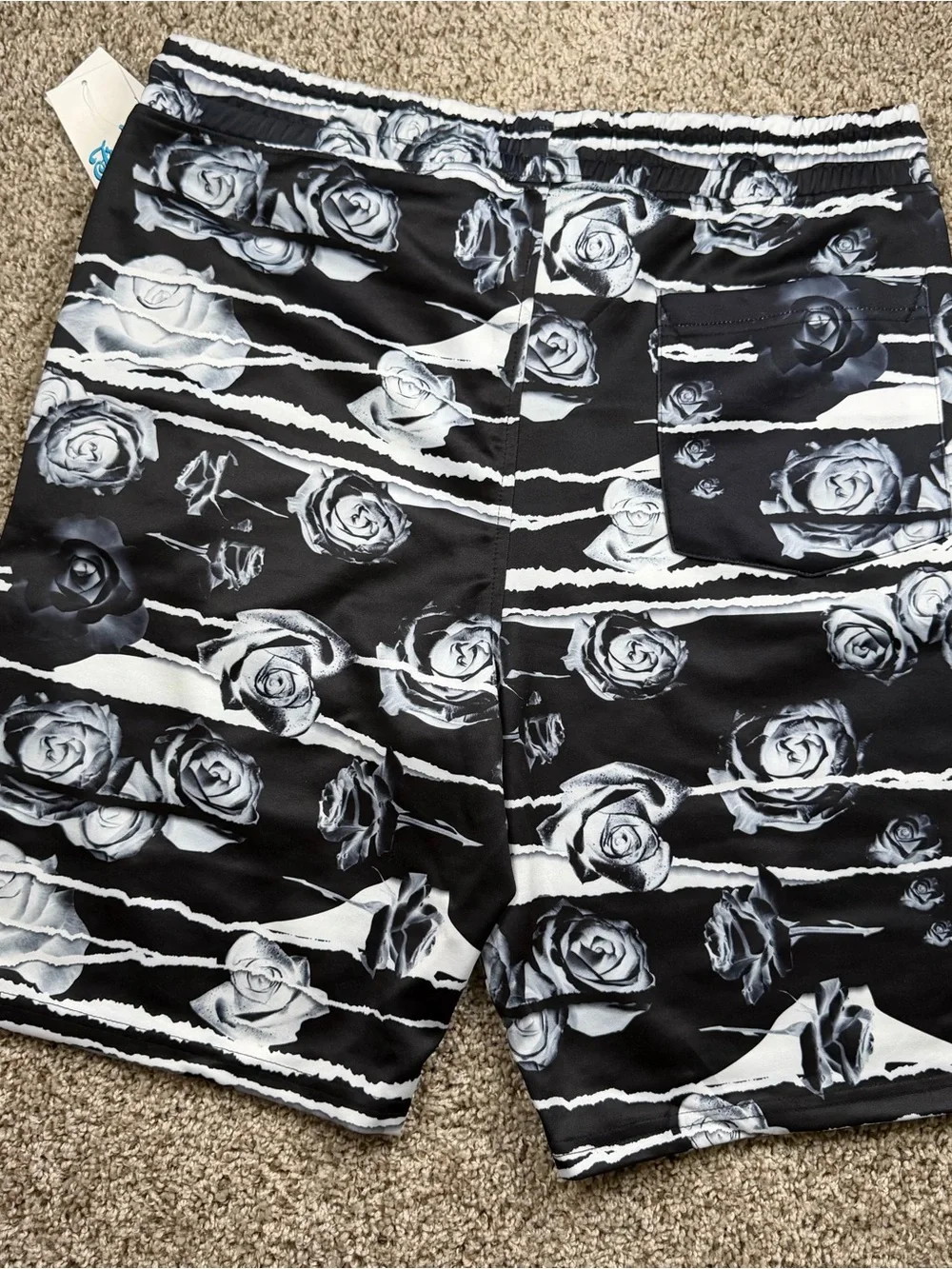 Fresh Prints of Bel Air Black White Rose Print Shorts Mens Large NWT